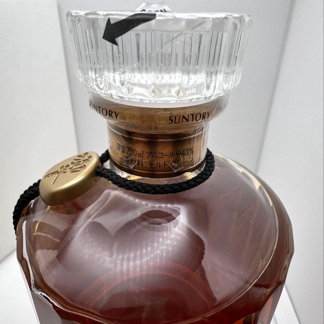 E*3様 響　17年　700ml 43% 未開封　オークションに なります。