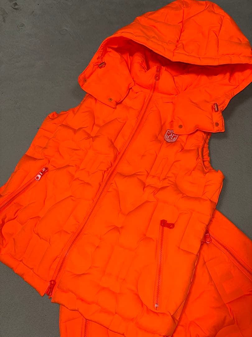 （超美品）パーリーゲイツ、蛍光オレンジシリーズ、ダウン素材、セットアップ