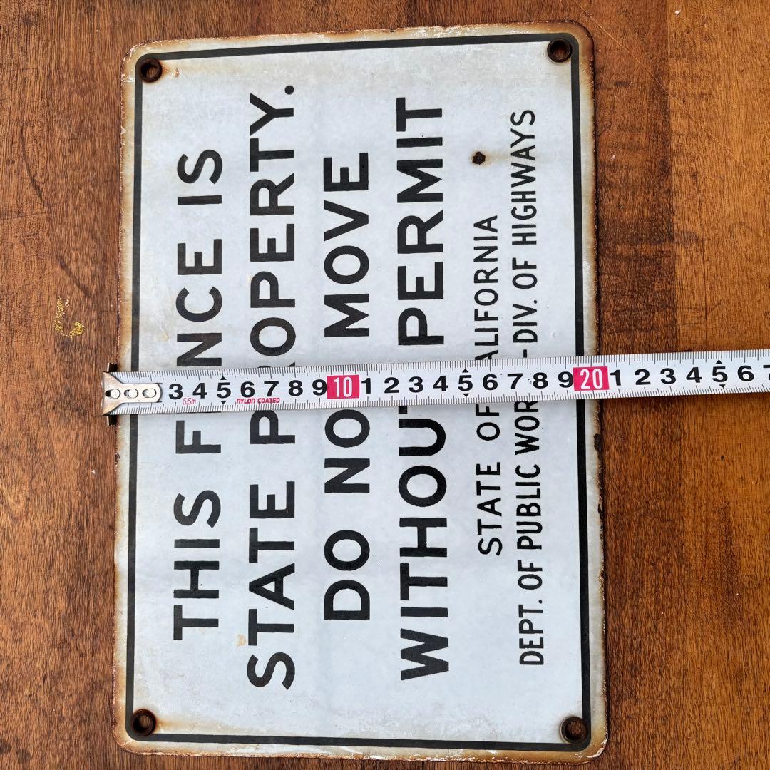 USA VINTAGE THIS FENCE IS ホーロー看板