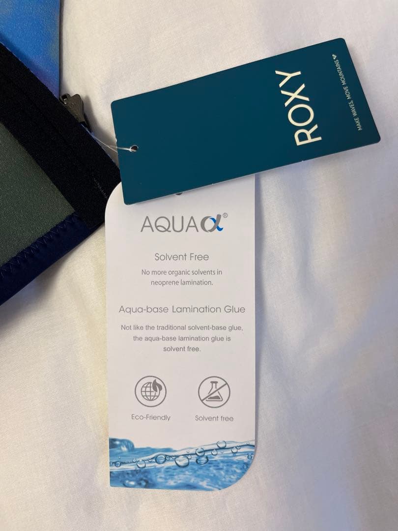 新品未使用　ROXY ロキシー　ウェットスーツ　セパレート　＋専用ハンガー