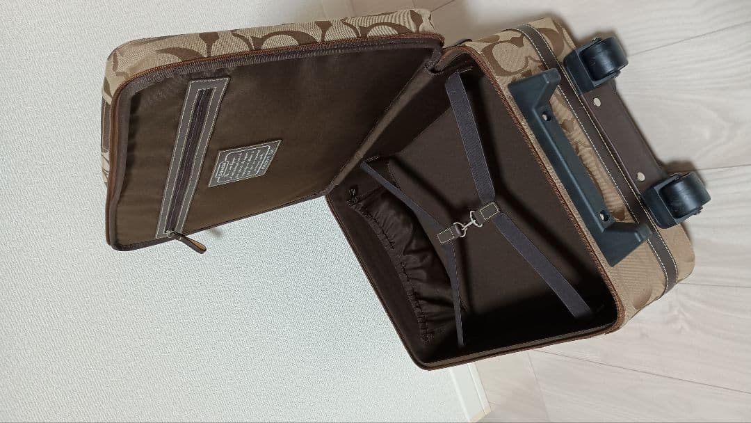 COACH コーチ キャリーケース　新品ですが訳ありです