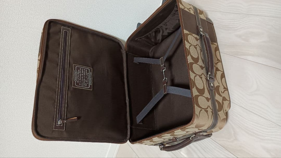 COACH コーチ キャリーケース　新品ですが訳ありです