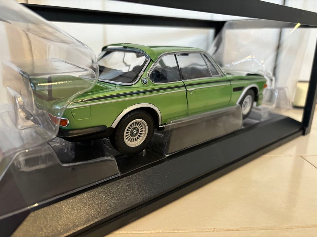  3.0CSl E9 lic grun ミニチャンプス 1/18
