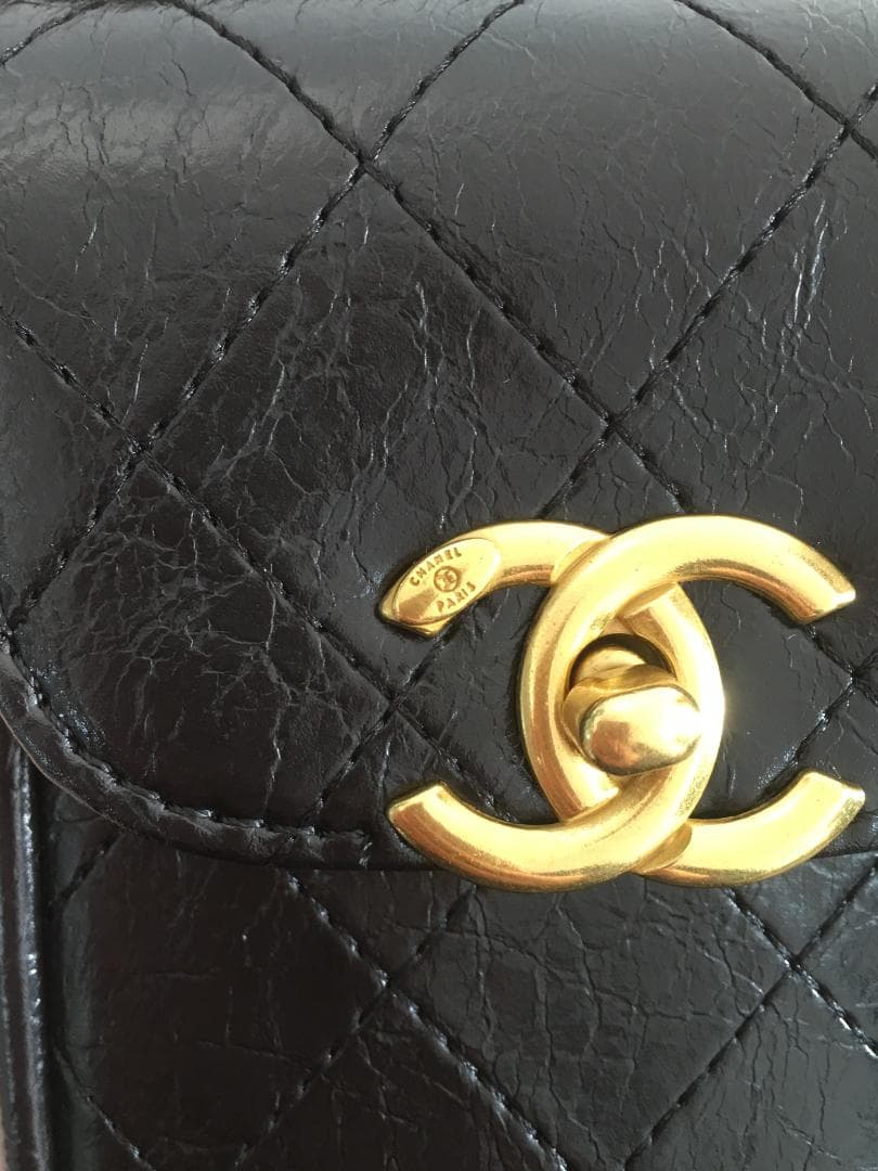 ブラック スマホショルダーバッグ《箱付き》