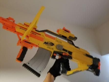 専用　ナーフスタンピード　本体　付属18連マガジン　シールド