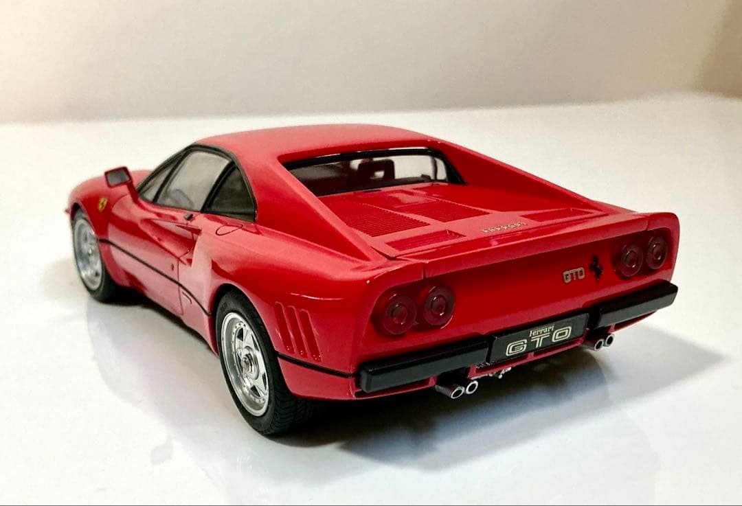 フジミ1/24フェラーリ 288GTO完成品です。