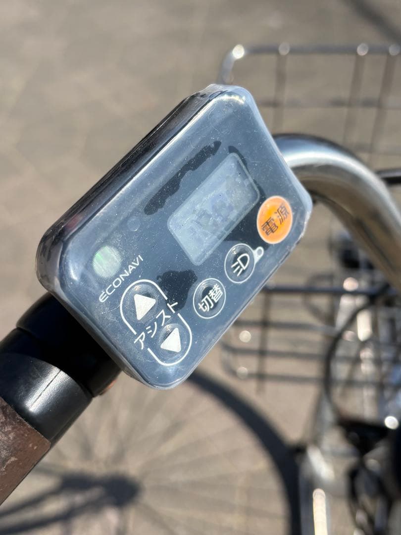 大阪　電動アシスト自転車　パナソニック　ホワイト26インチ　3段　16Ah