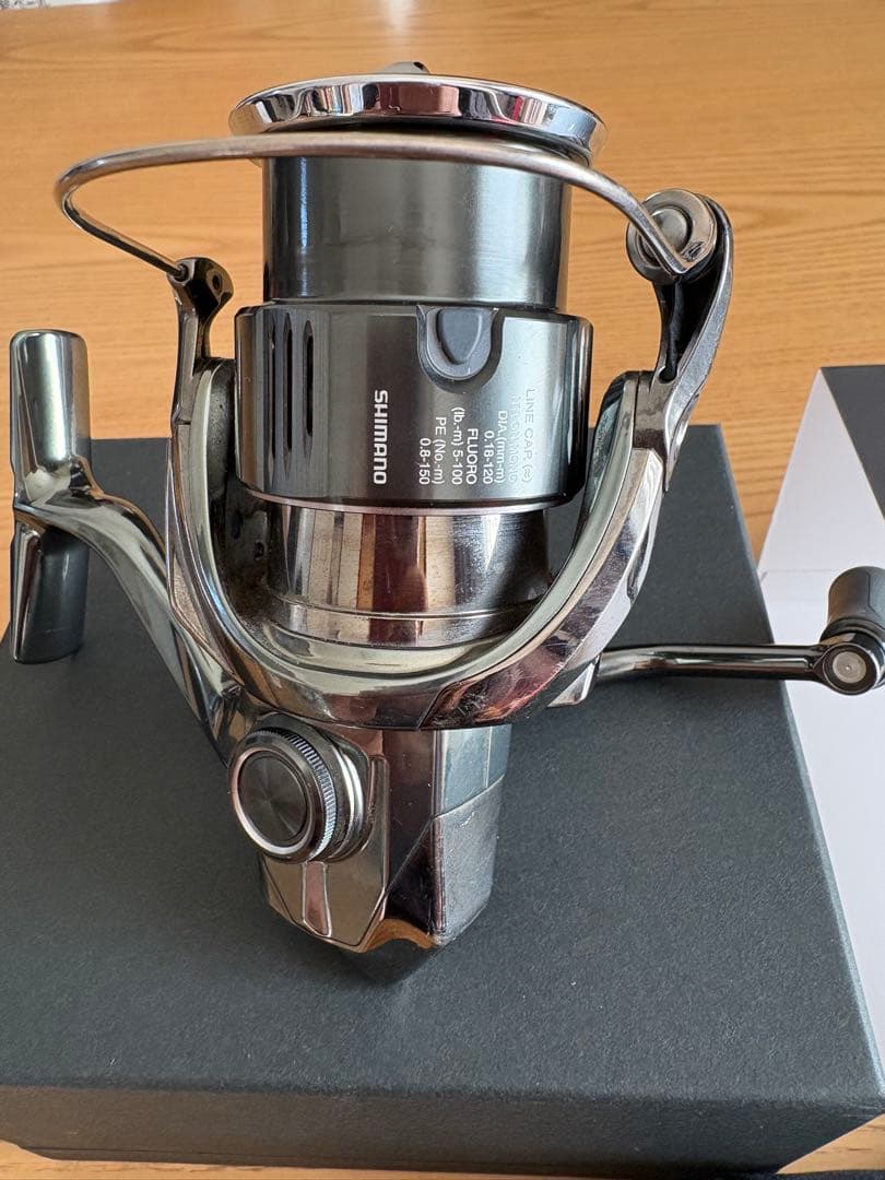 美品！SHIMANO 22STELLA 2500SHG スピニングリール