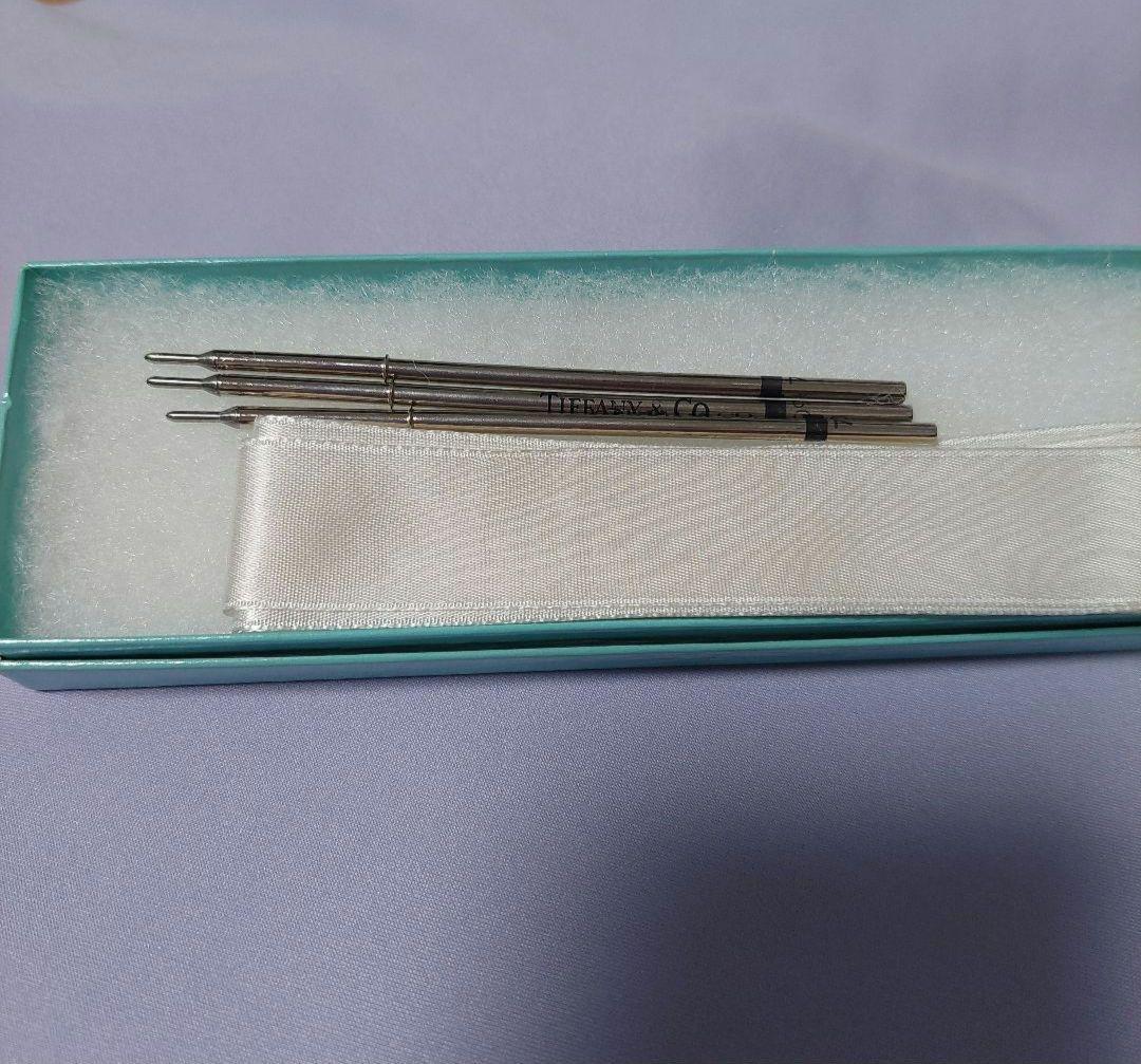 新品　未使用 ティファニーボールペンゴールドリボン　黒替芯3本つき　箱に汚れあり