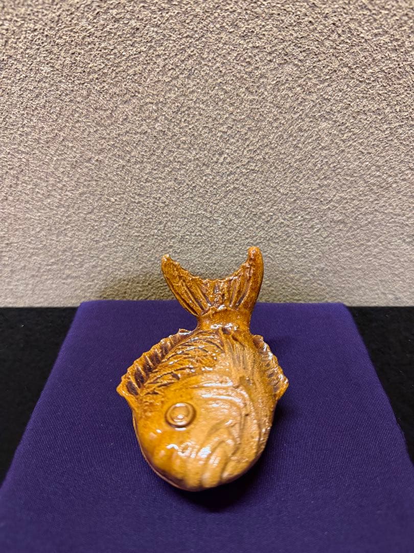 九代、八代大樋長左衛門合作　鯛香合　共箱
