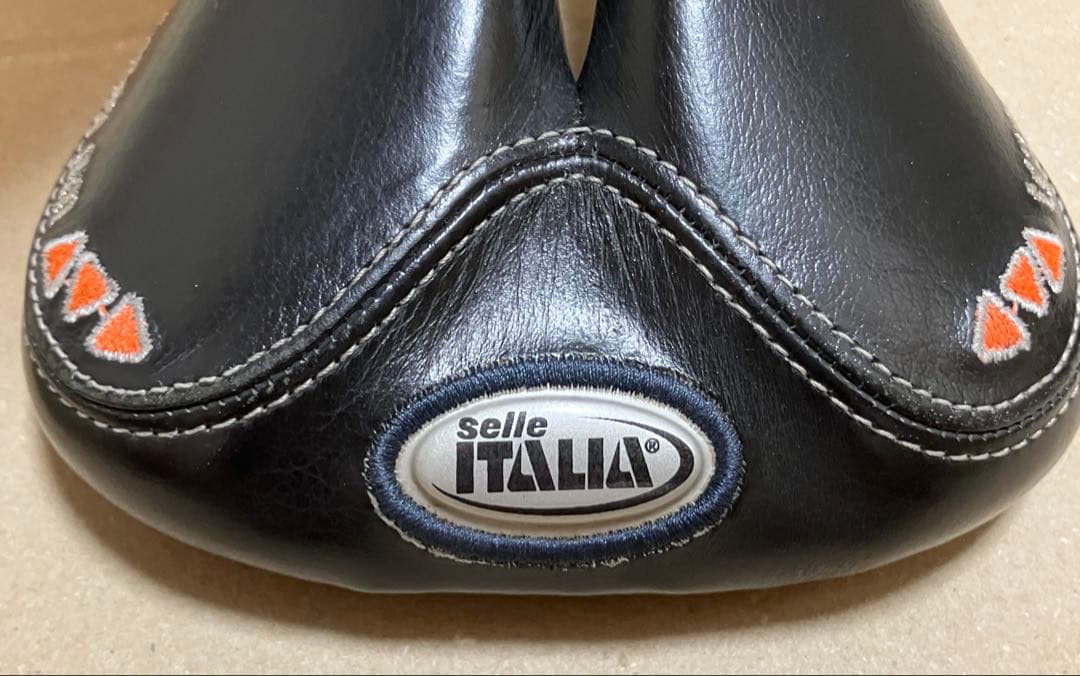 サドル　セライタリア　フライト　トランザム　trans am