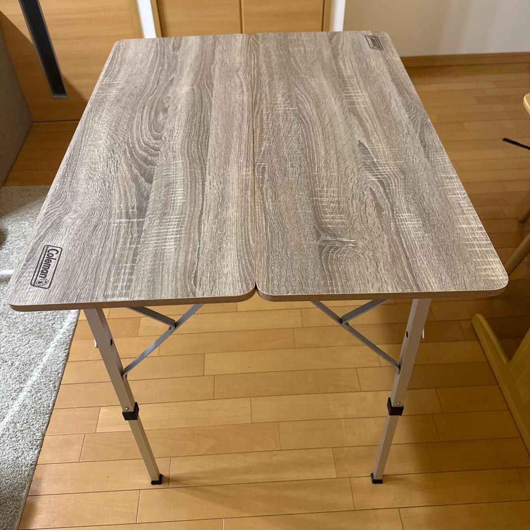 Coleman 折りたたみテーブル 木目調