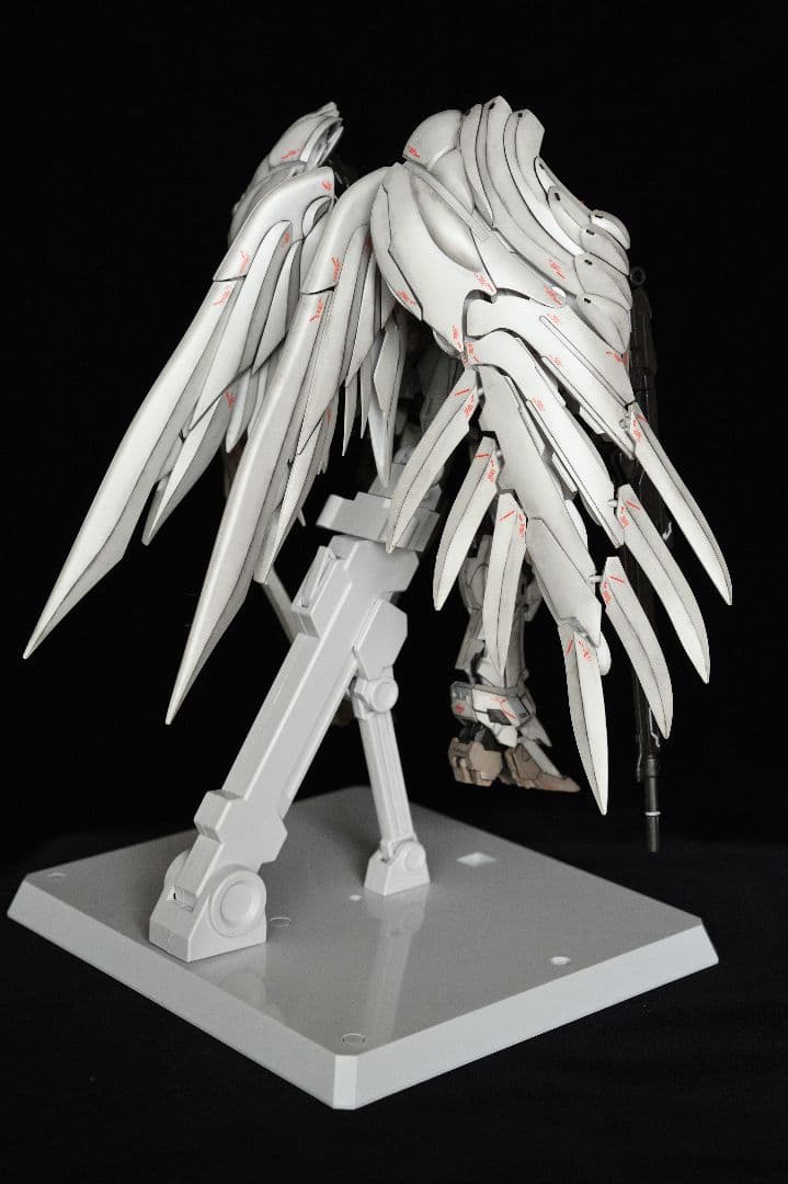 プラモデル日本未発売ウイングガンダムスノーホワイトプレリュード「白雪姫」