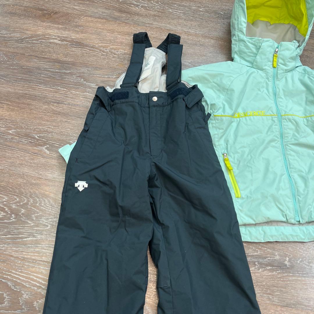 DESCENTE デサント　130 セットアップ　上下　スキーウェア　女の子