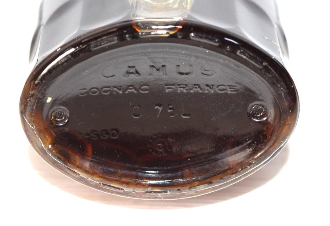 未開栓 CAMUS カミュ エクストラ ロングネック 700ml ブランデー