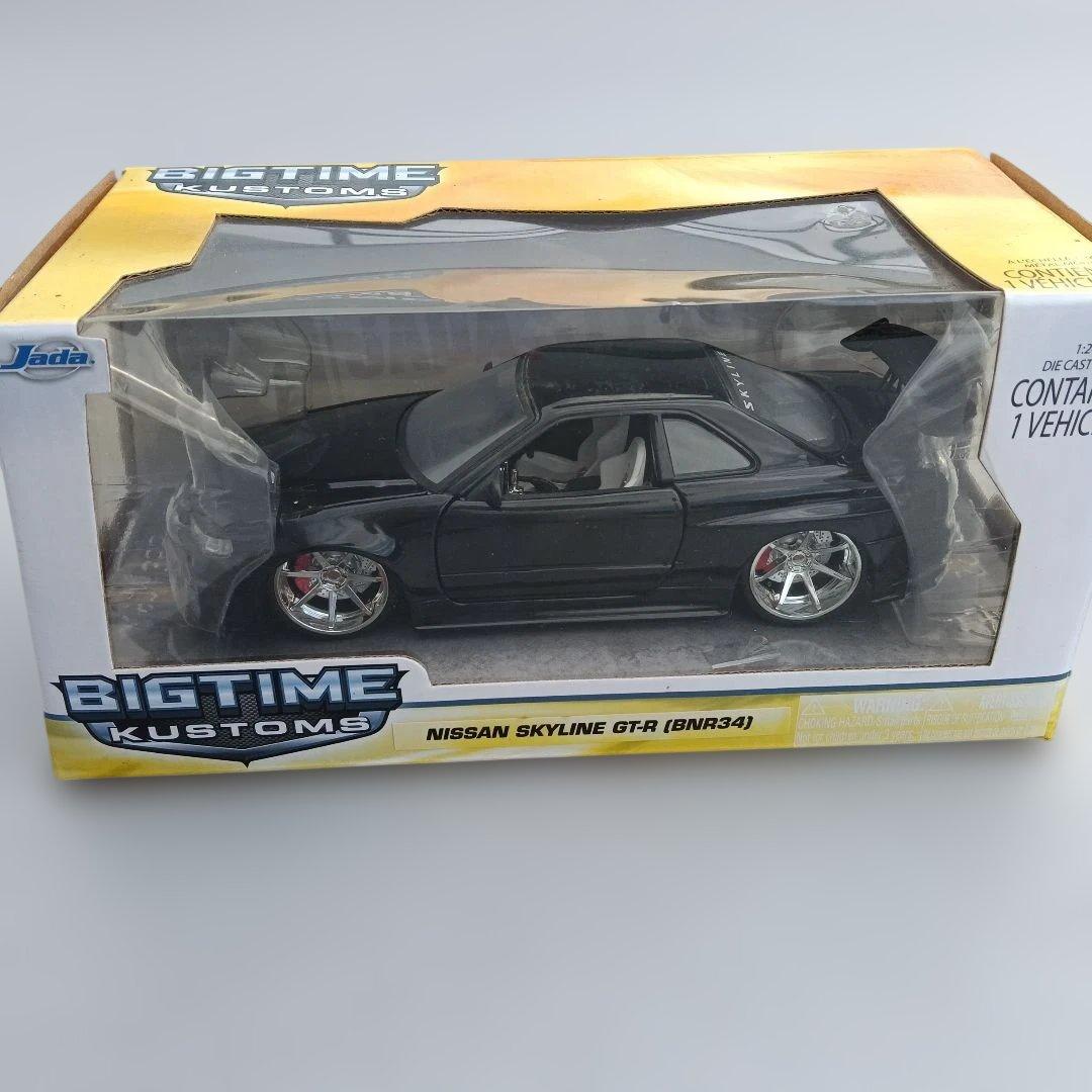 Nissan GT-R R34 ミニカー 1/18 ブラック