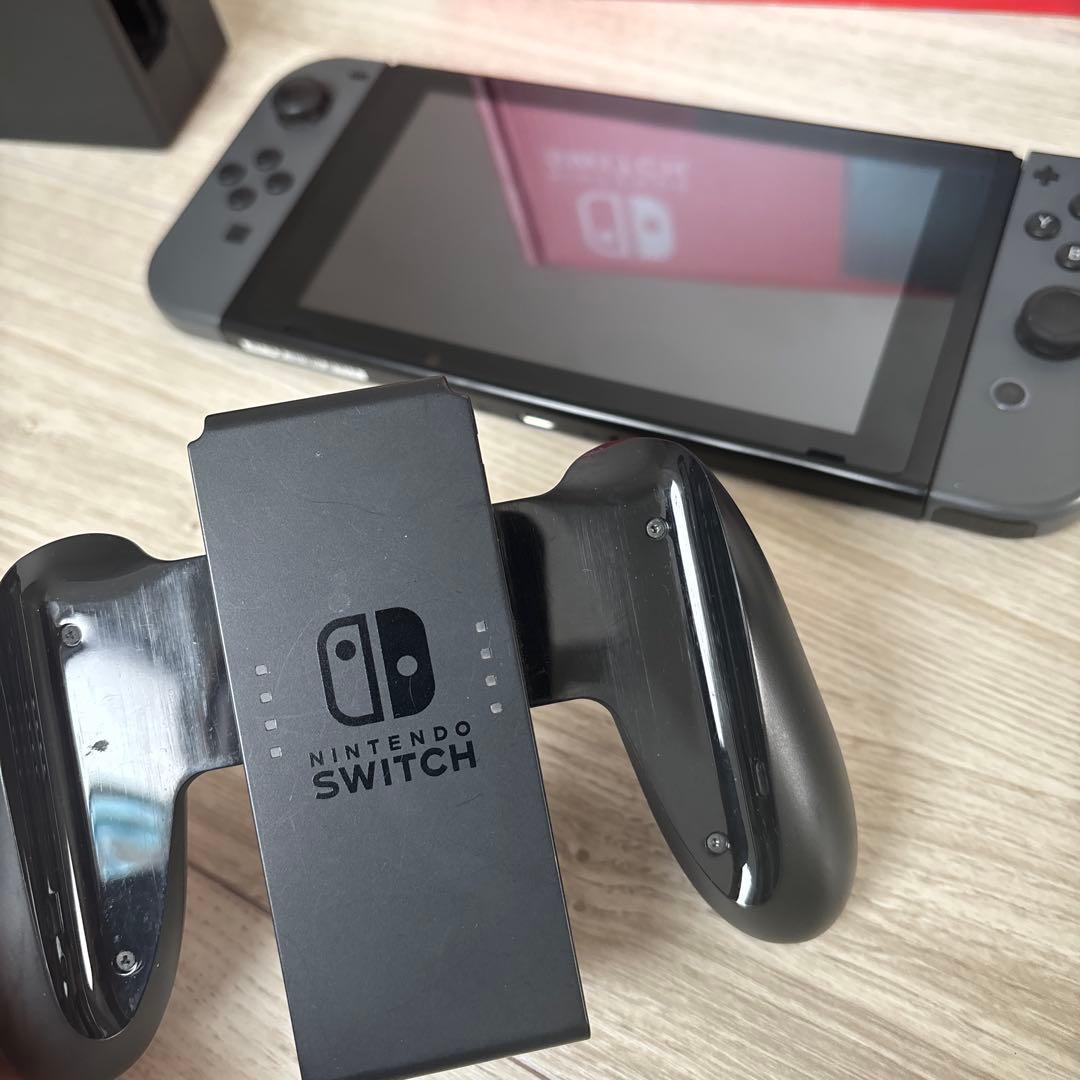 Nintendo Switch 本体セット+ コントローラー＋ジョイコン2つ