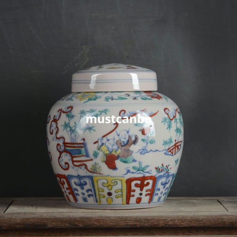 斗彩童子紋紅胎缶 景徳鎮 陶磁器 装飾品 現代工芸品 美術品 置物