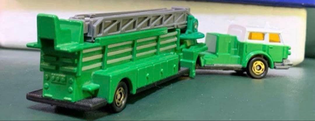 ロングトミカ アメリカン ハシゴ消防車 グリーン L10