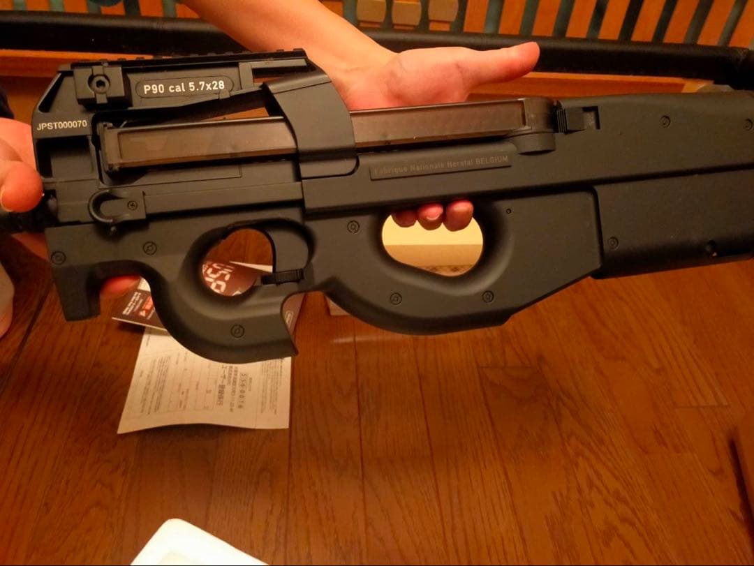 s&t P90 電動ガン【箱あり】