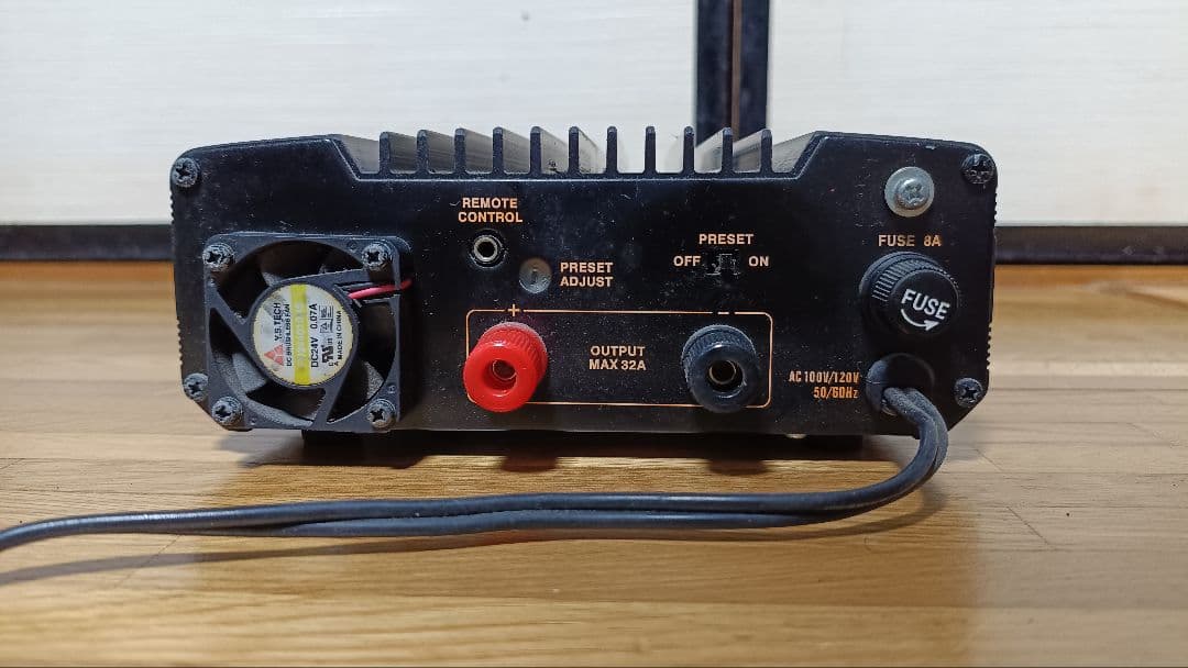 ALINCO アルインコ DM-330MV スイッチング電源 32A 安定化電源