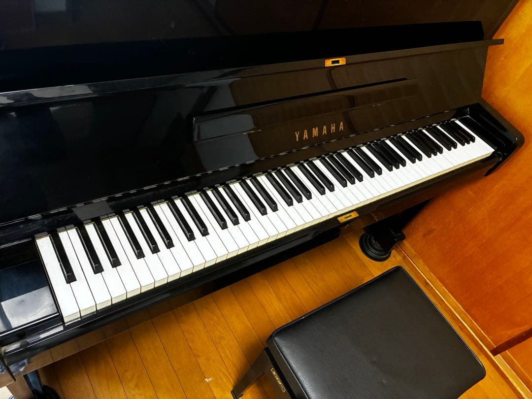 YAMAHA アップライトピアノ 黒 椅子付き