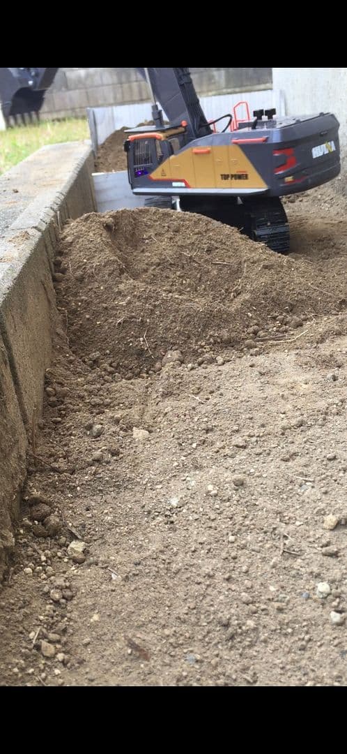 パワーショベルラジコン 1/14 RC建機　Huina 22ch動作システム