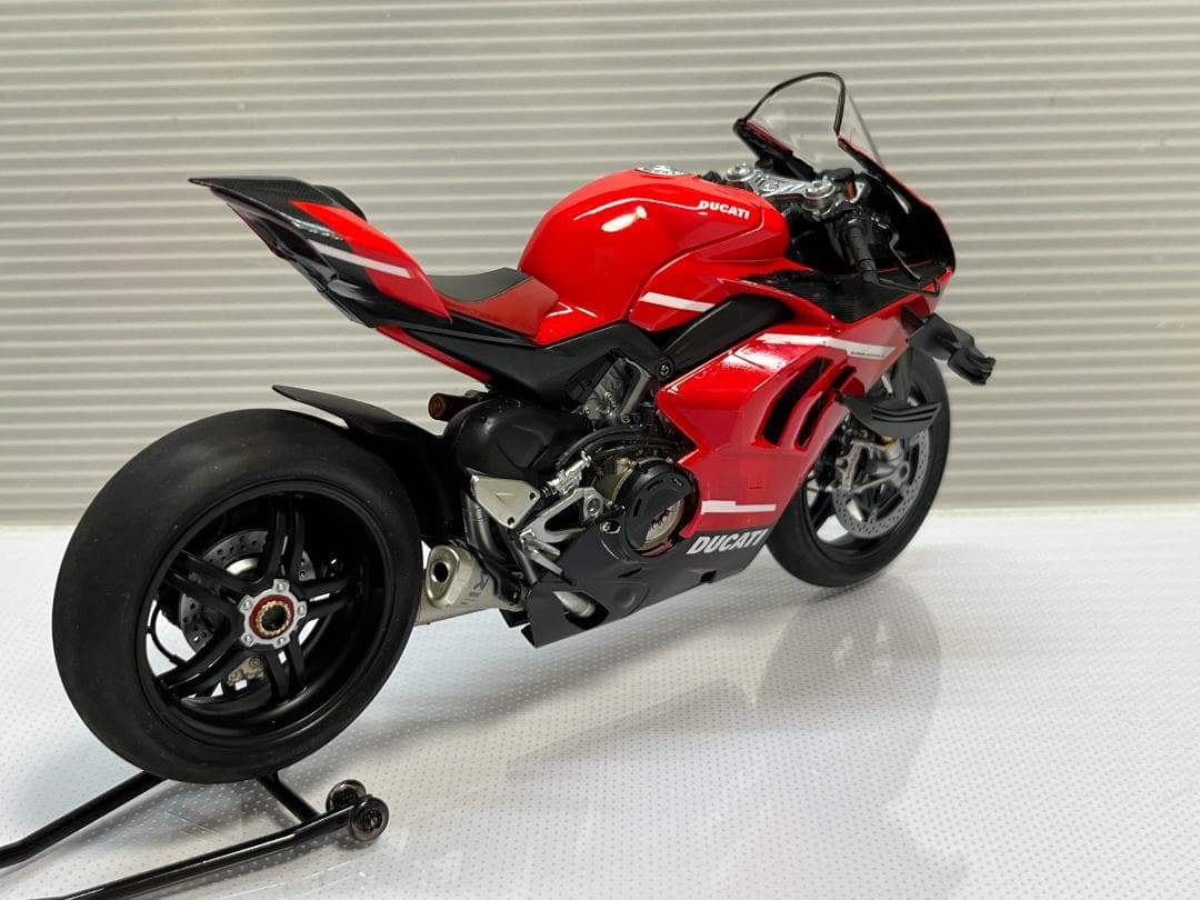 タミヤ　ドゥカティスーパーレッジェーラV4レーシングキット　完成品