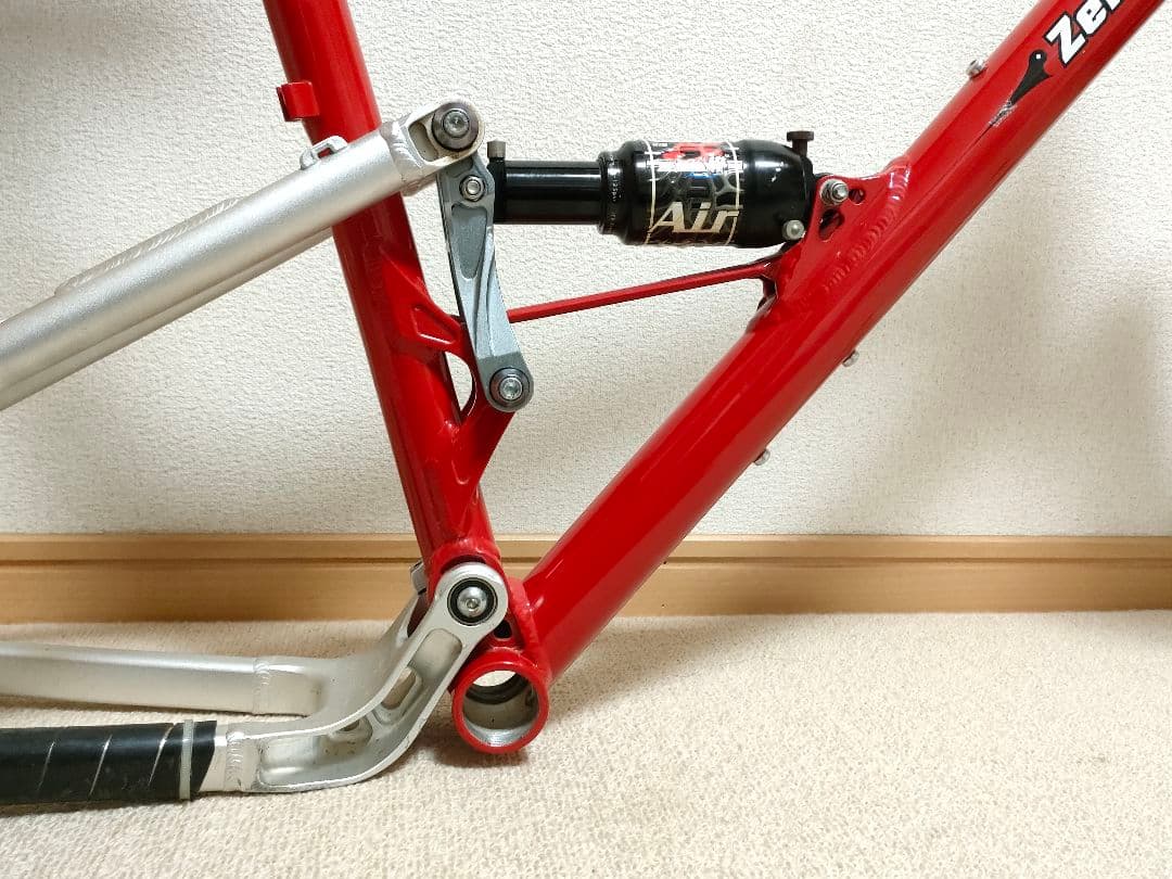 レア物 MOUNTAIN CYCLE Zen ROCKSHOX SID付フレーム
