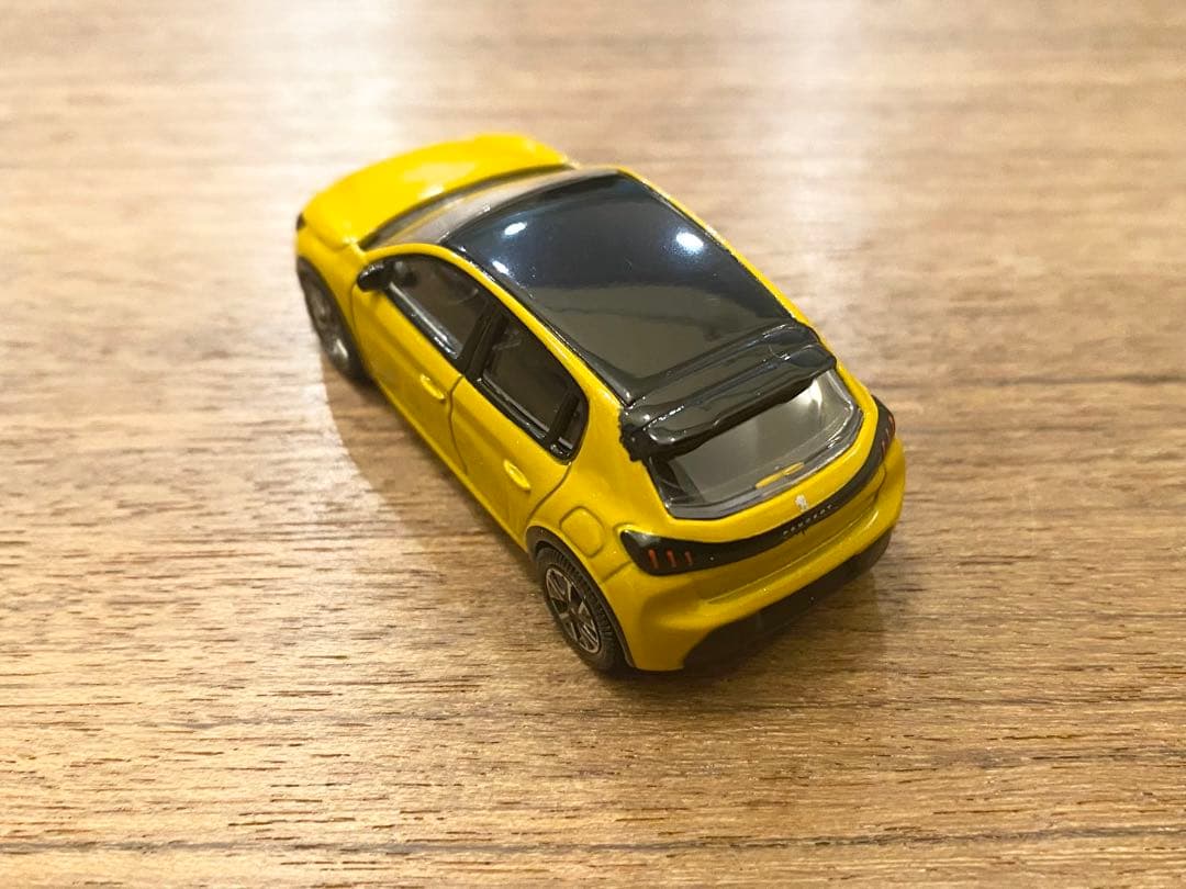 中古品 1/43&64 プジョー純正ノレブ プジョー 208 ファロイエロー