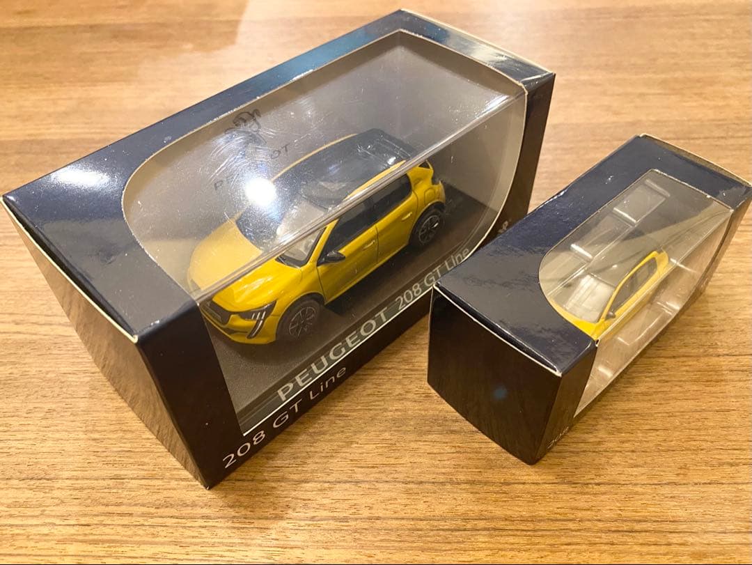 中古品 1/43&64 プジョー純正ノレブ プジョー 208 ファロイエロー