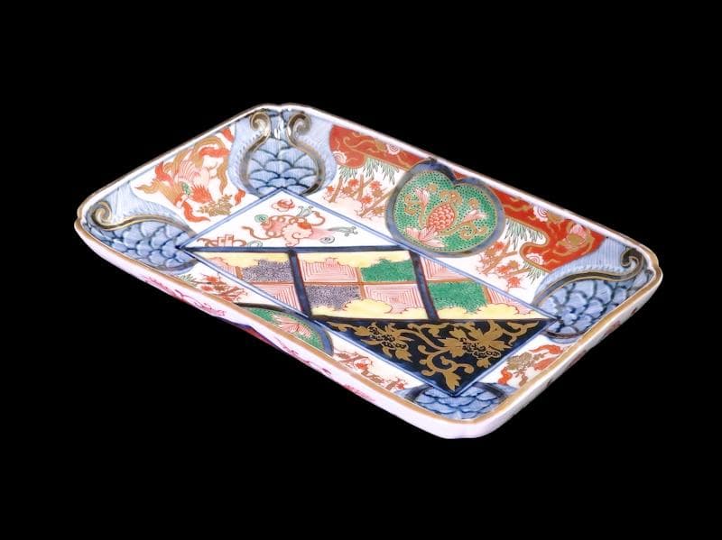 大聖寺伊万里　金襴手　宝尽くしに鳳凰　石畳紋の図　長皿　1296AS-DBn