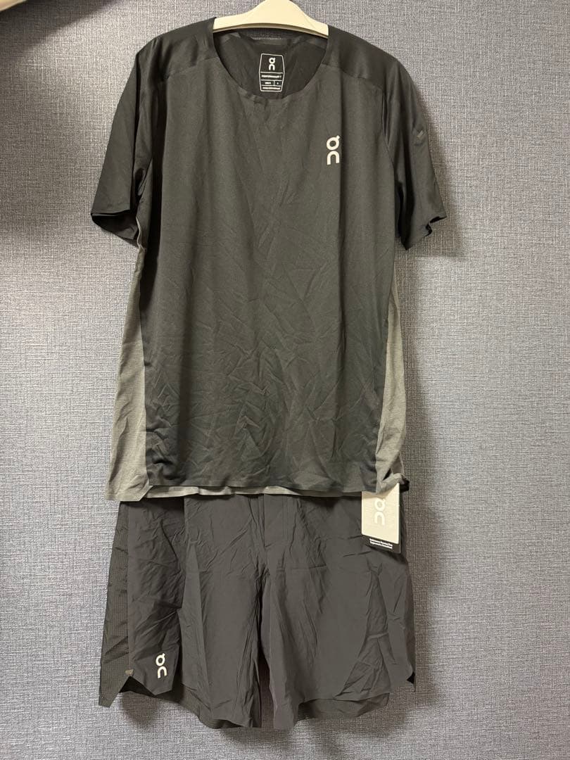 onトレーニングウェア上下セット　メンズS