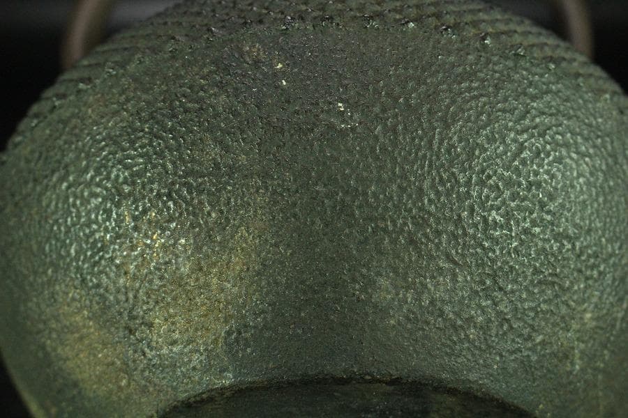 霰 鉄瓶 刻 金龍堂 梅正宗 銀摘み蓋 金銀象嵌 共箱(K-YC389)