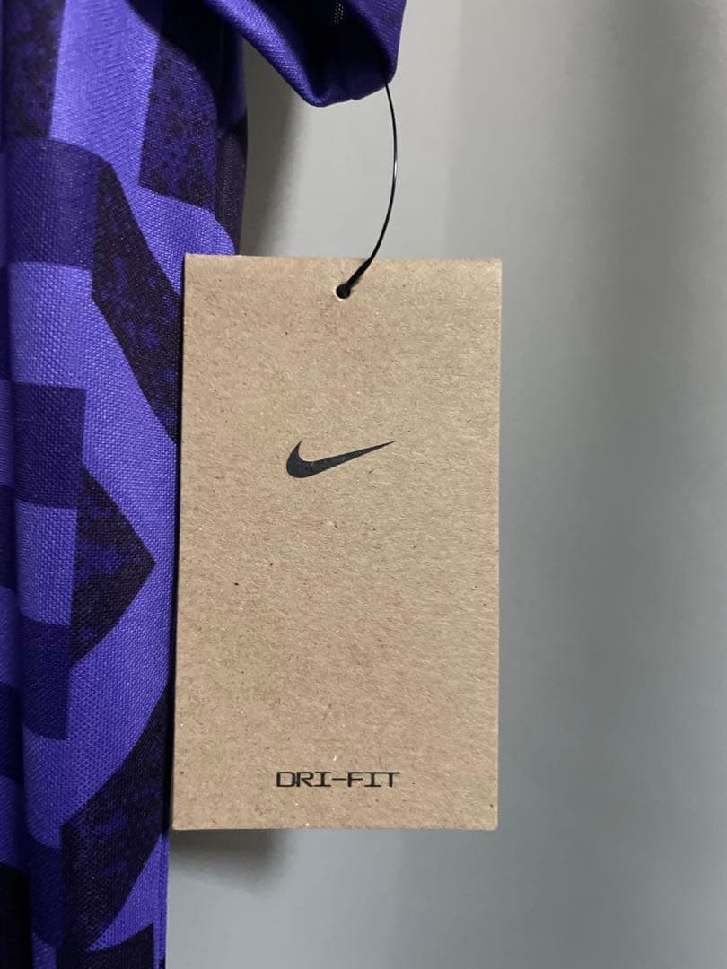 サンフレッチェ広島　2023トレーニーングシャツ　新品　Mサイズ　加藤陸次樹