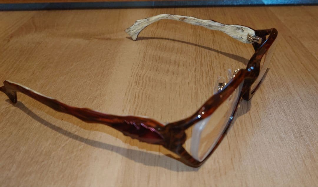 超希少品 モンスターハンターxALOOKコラボメガネ ラオシャンロンモデル