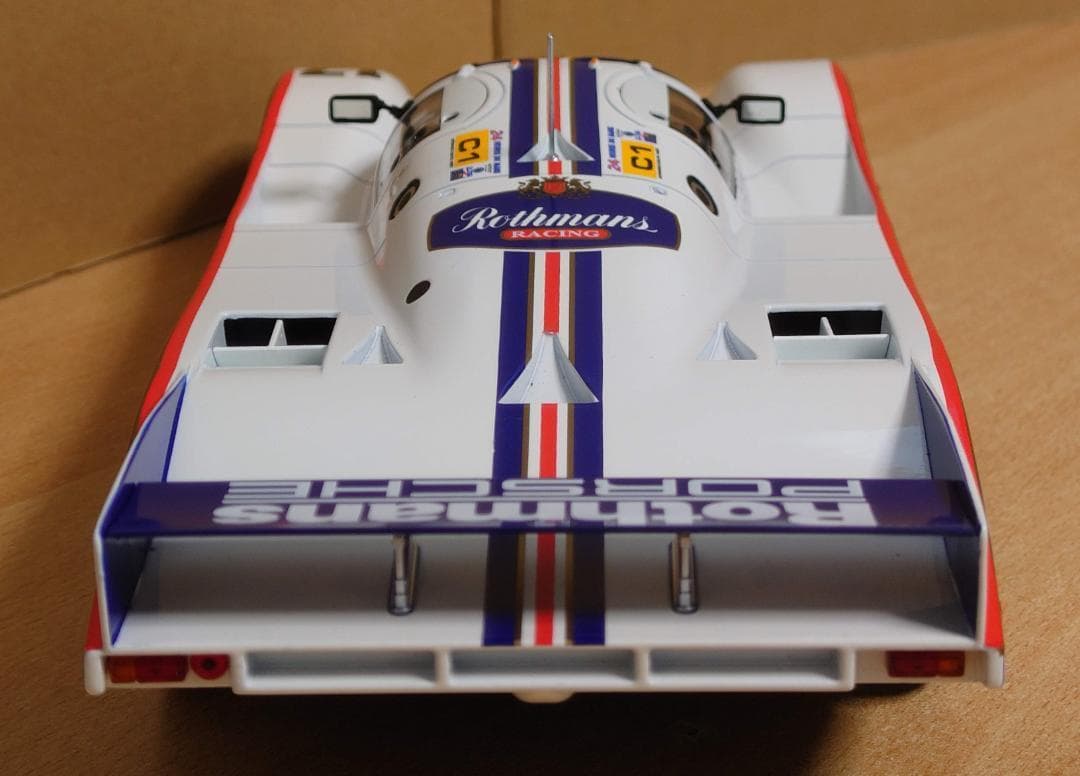 1/18 ポルシェ962C ロスマンズ ルマン1987優勝車 ROTHMANS
