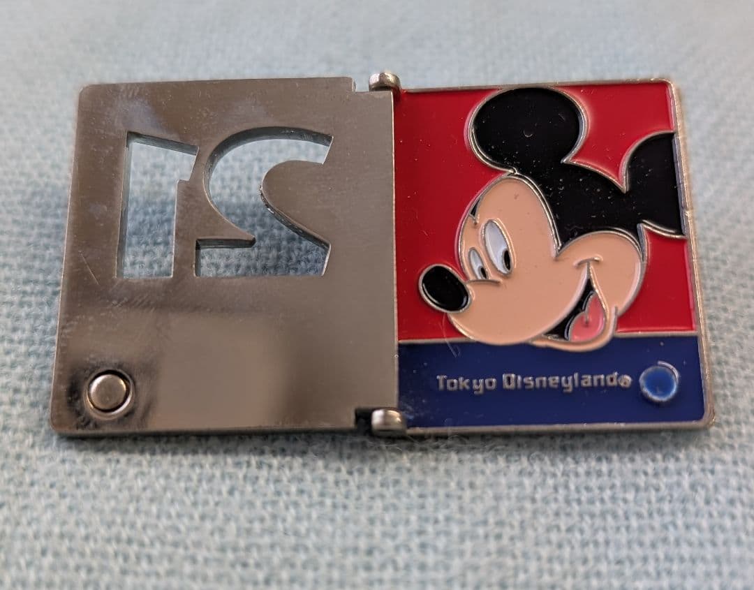 TDLディズニーランド ピンバッチ