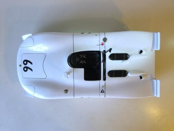 特価 AUTOart (1/18) ポルシェ 908/02 Holtville