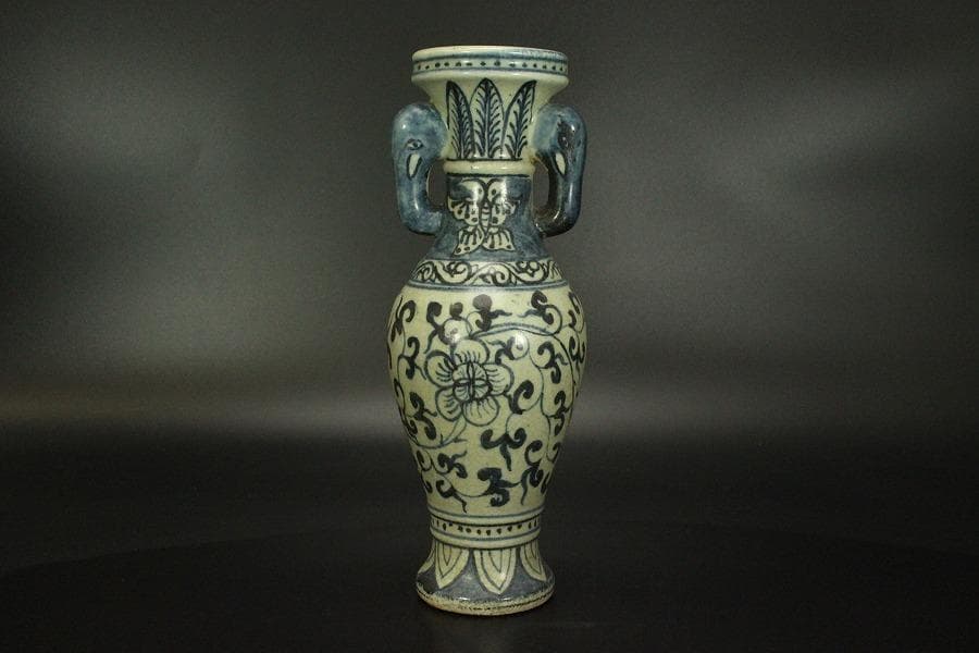 中国美術 青花 纏枝蓮花紋 双耳瓶 高29.5cm(LC136)