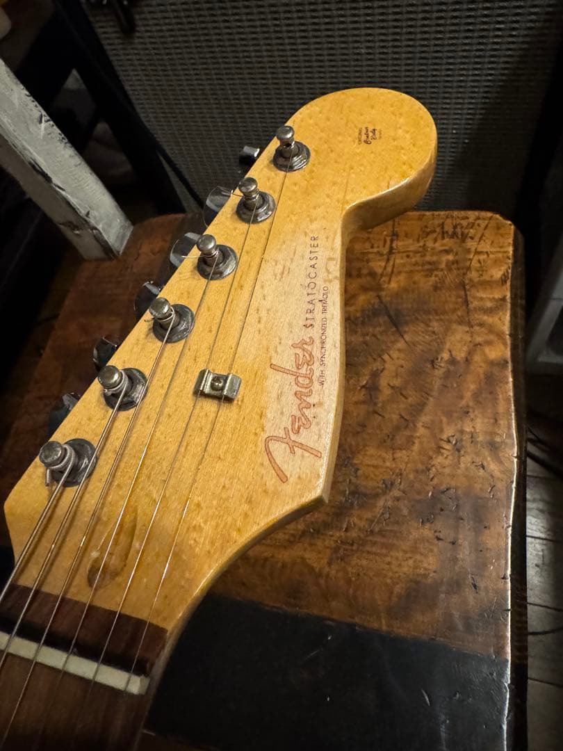 ストラトキャスター Stratocaster フェンダー風 ビートルズ