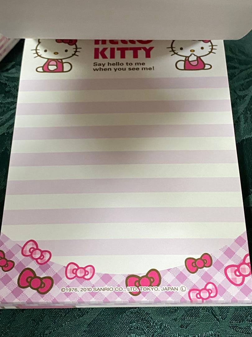 キティちゃん　メモ帳　ボリュームメモ　レトロ　サンリオ　キャラコレ　リボン