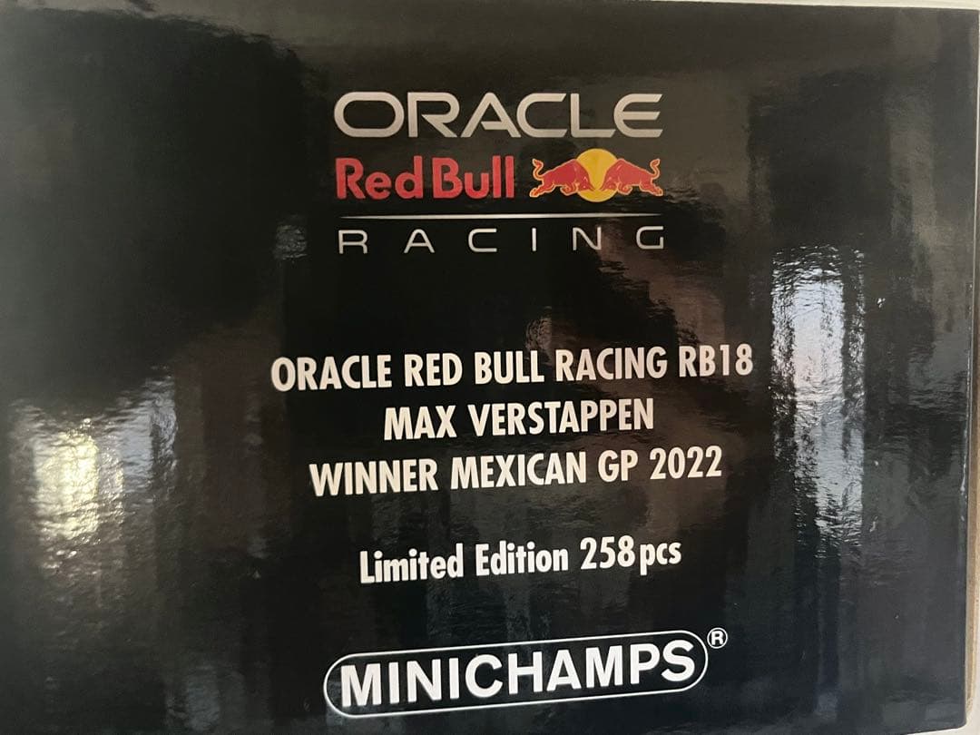 レッドブルF1 1/18 マックス・フェルスタッペン　メキシコGPウィナー