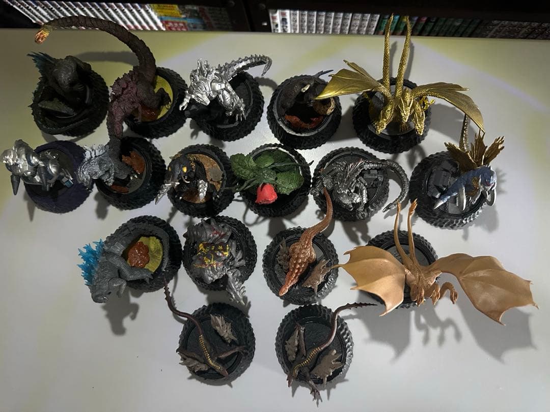 ゴジラ ガチャガチャHG D+・全17体セット