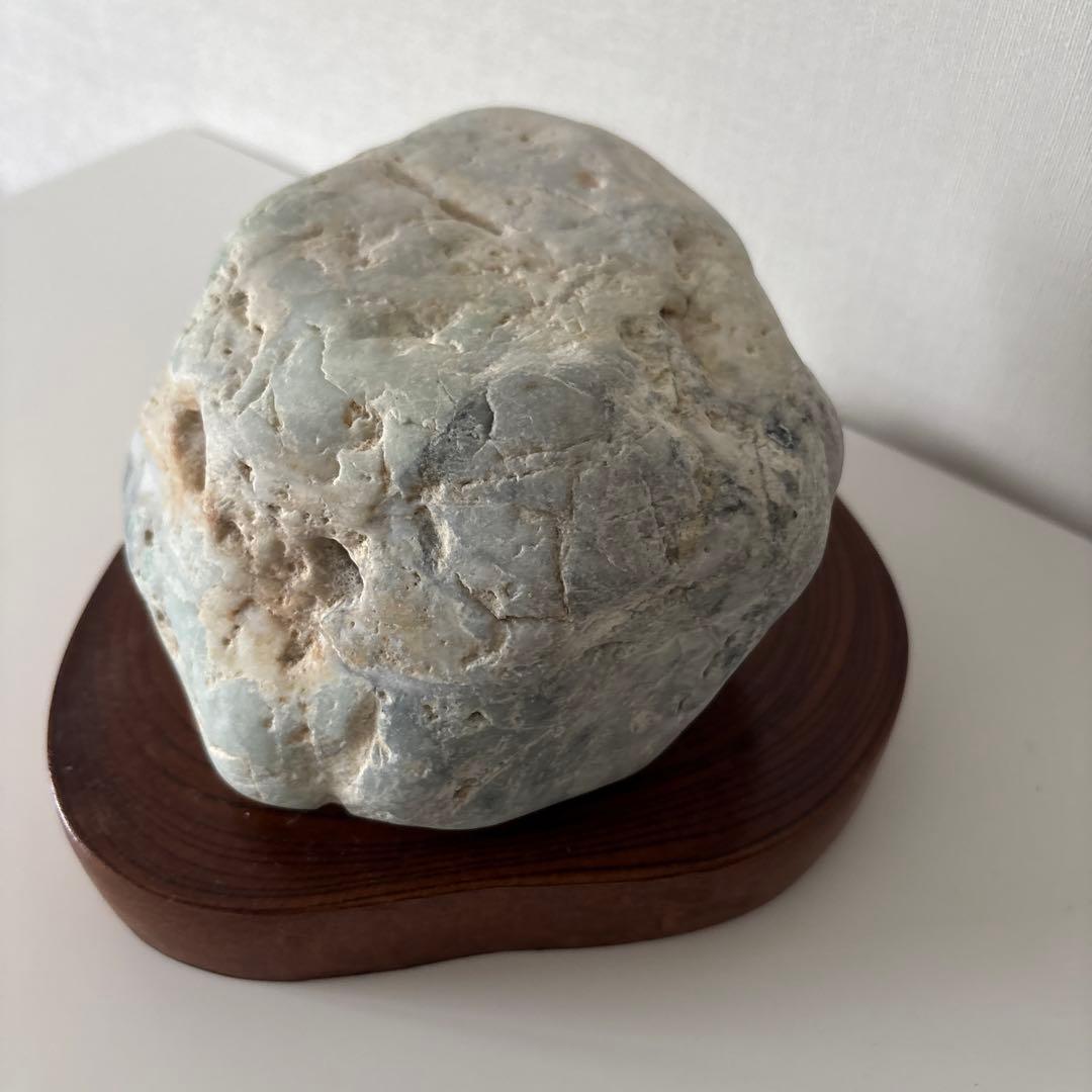 糸魚川天然翡翠原石 1.7kg 13cm 鑑賞石 自然石 天然石 鉱物 置物