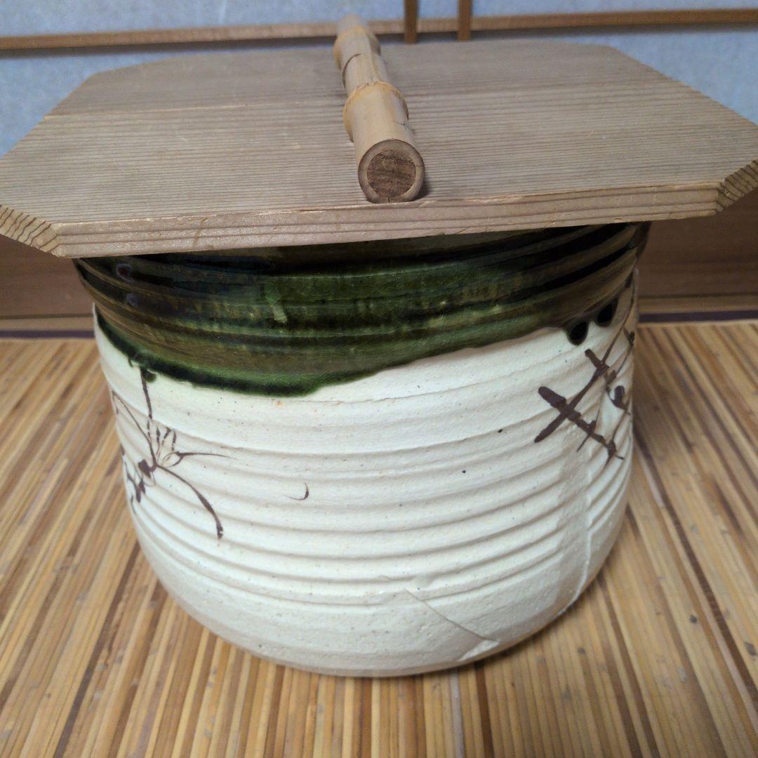 茶道具 蓋つき　水屋　水屋瓶　水がめ　織部　われ蓋つき　箱なし