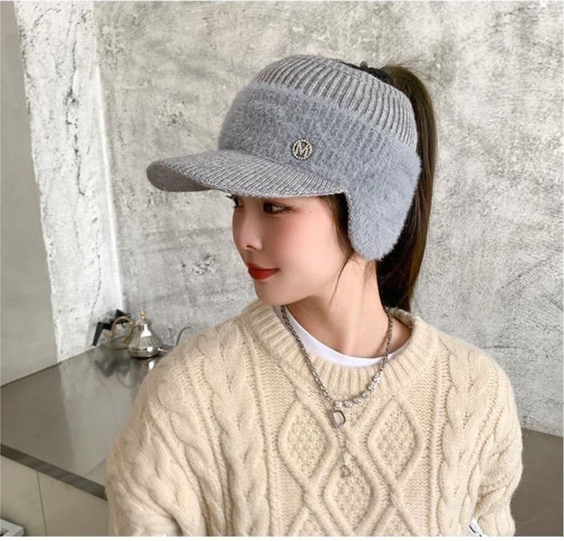 【人気】グレー　秋冬　帽子　耳当て　サンバイザー　ニット帽　ゴルフ　レディース