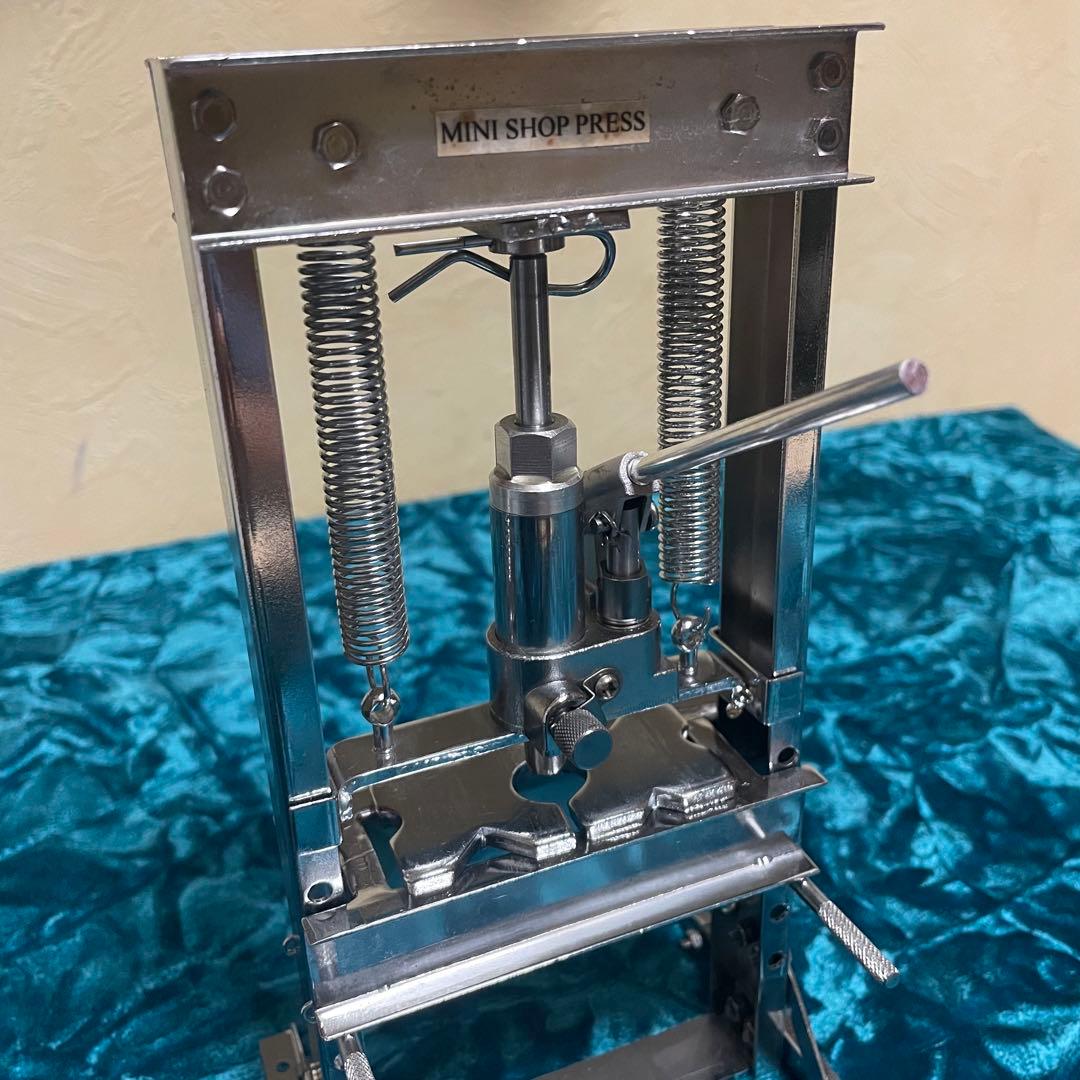 貴重★ アルミ製　ミニチュアガレージキット⭐︎本物同様の動き‼︎