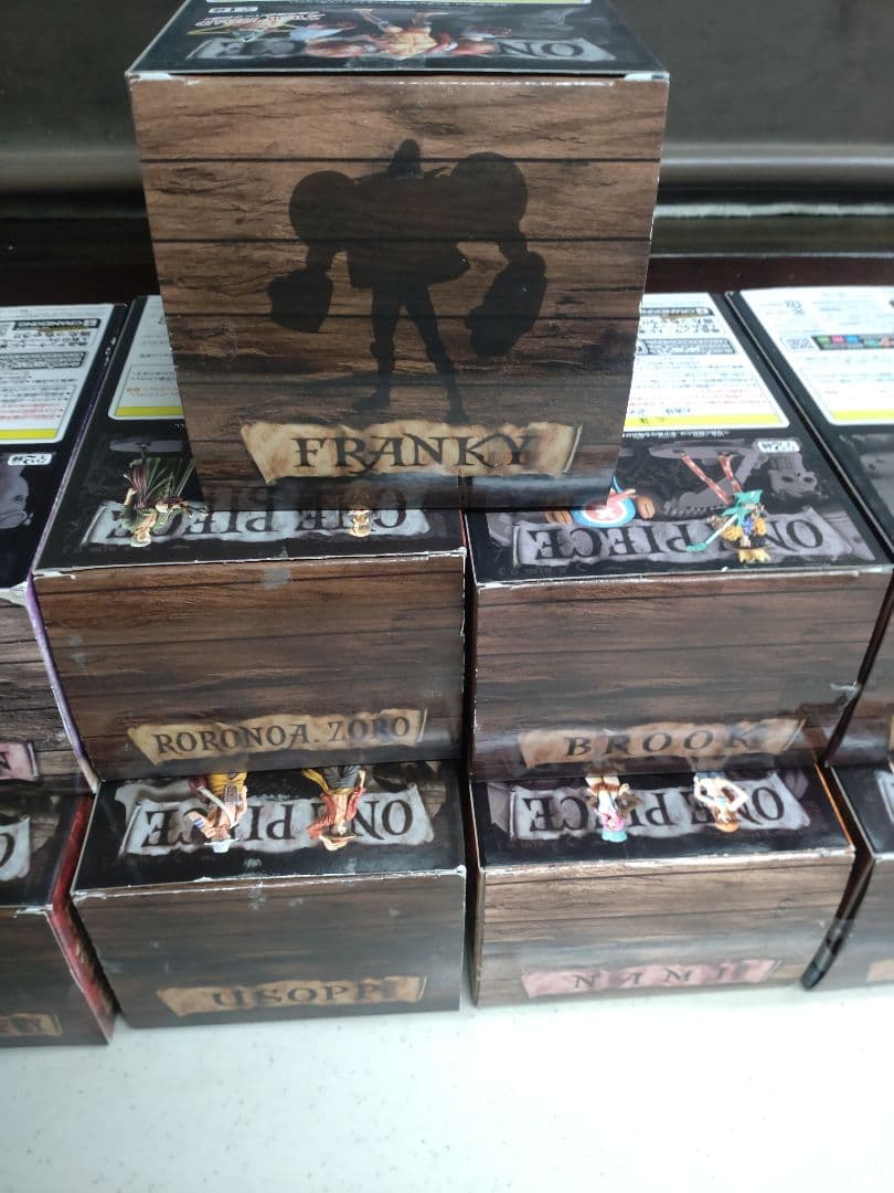 ワンピース THE GRANDLINE 麦わらの一味 9体セット　おまけ付き