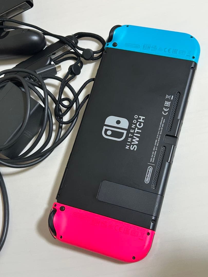 Nintendo Switch 本体 青とピンク Joy-Con